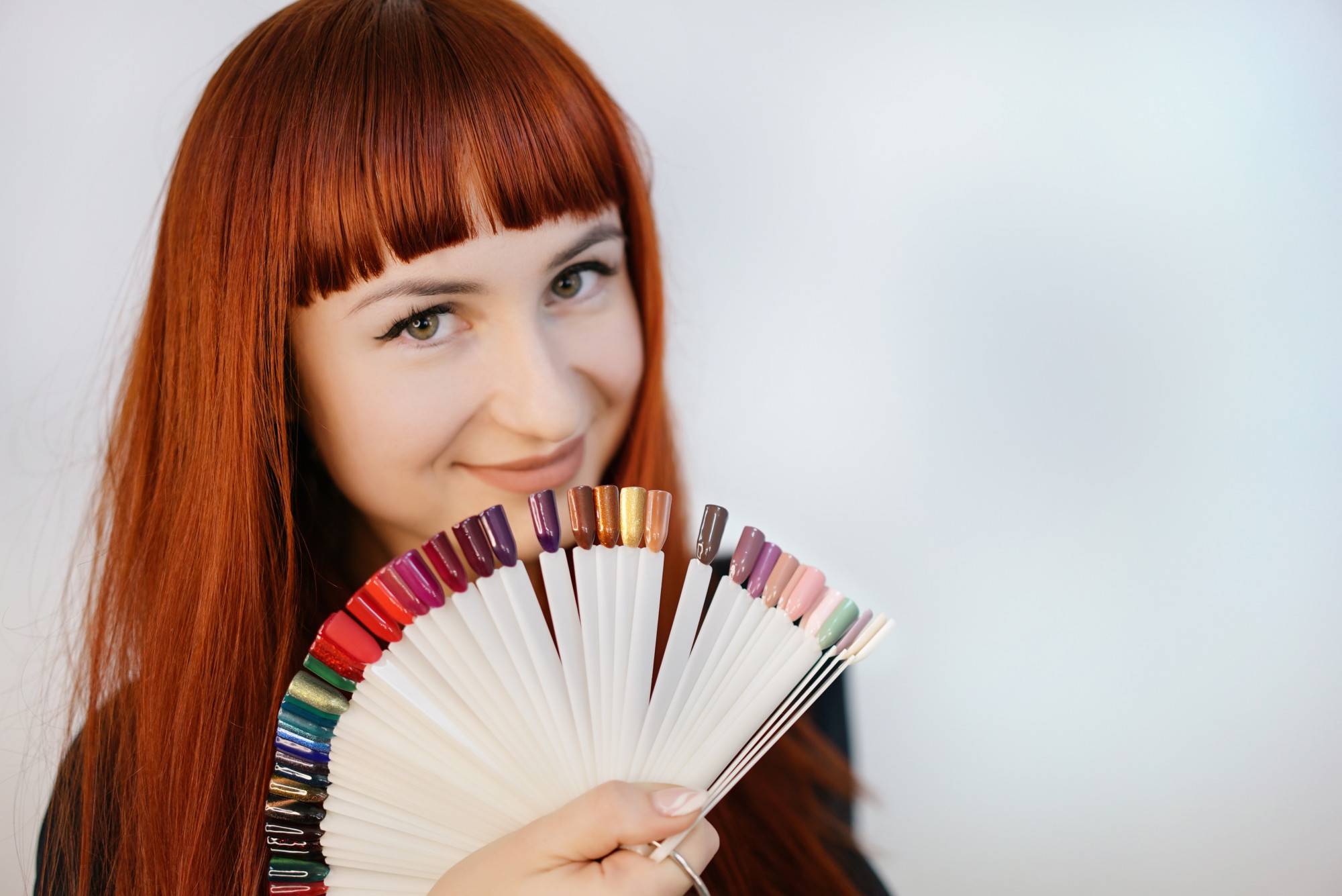 Jak prezentuje się paleta kolorów Artego Its Color w stylizacji włosów?