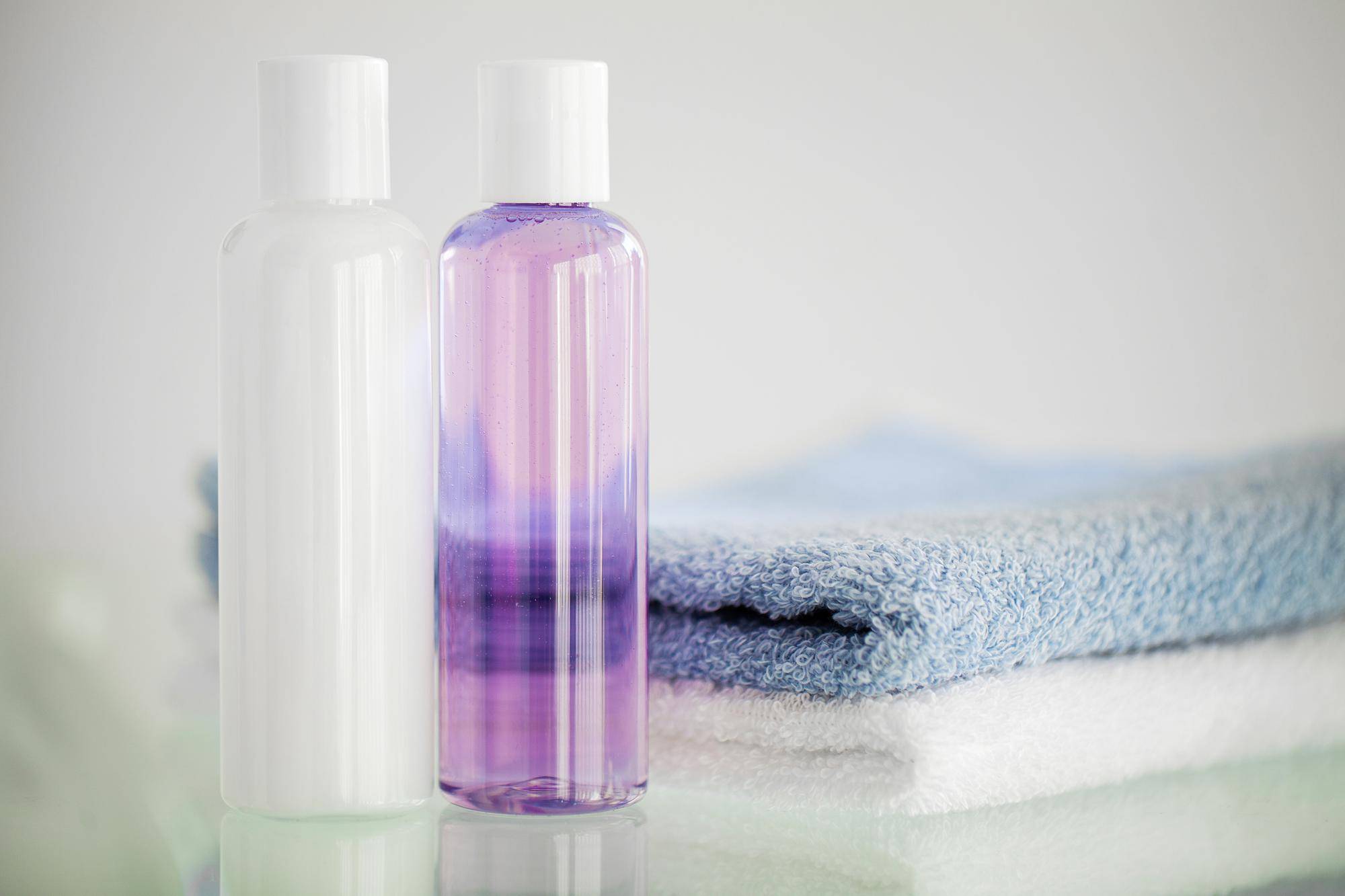 Szampon fioletowy do blond włosów Joico 300ml jako sposób na trwały efekt chłodnego odcienia
